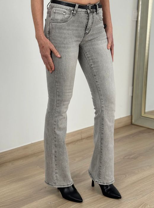 Vaqueros campana gris delavado