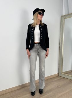 Vaqueros campana gris delavado