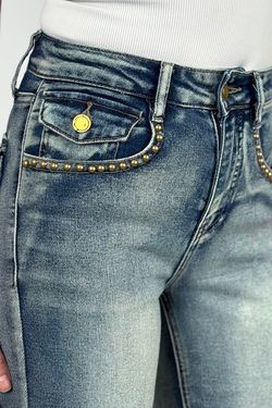 Vaqueros campana solapas azul delavado