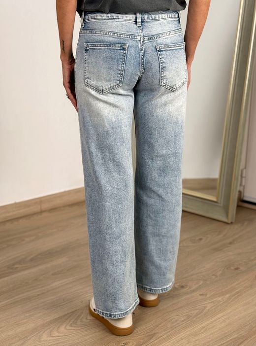 Vaqueros wide leg tiro bajo azul delavado