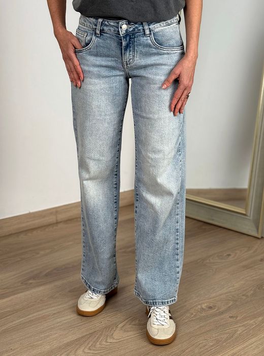 Vaqueros wide leg tiro bajo azul delavado