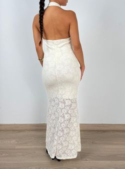 Vestido blonda Nicole crudo