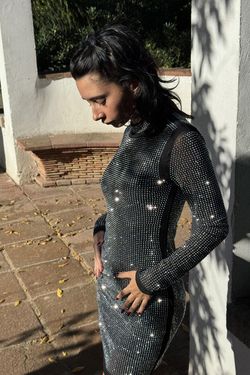 Vestido corto brillante negro-plata