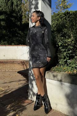 Vestido corto brillante negro-plata