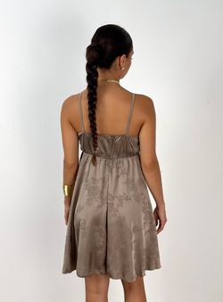 Vestido corto Diana fango
