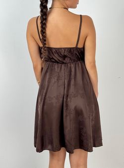 Vestido corto Diana marrón