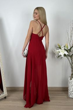 Vestido gasa falda asimétrica burdeos