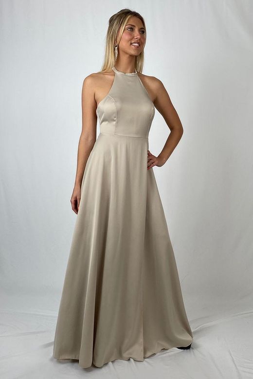 Vestido largo de raso con abertura beige