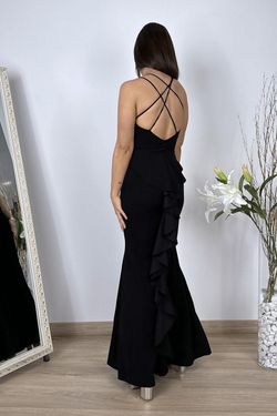 Vestido largo negro con volante