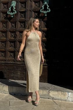 Vestido midi lurex halter oro