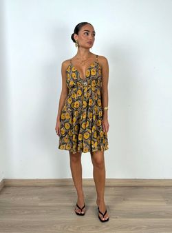 Vestido Vera kaki-amarillo